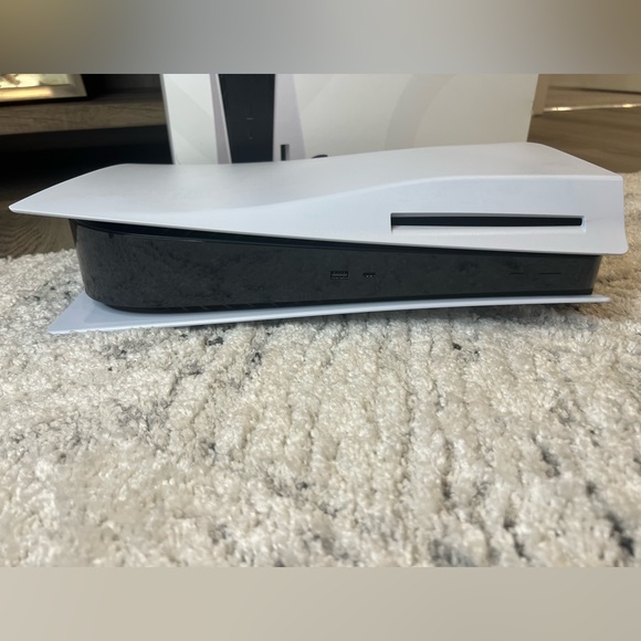 SOLD! Sony PS5 l New Condition Original Packaging 825GB - Picture 4 of 14